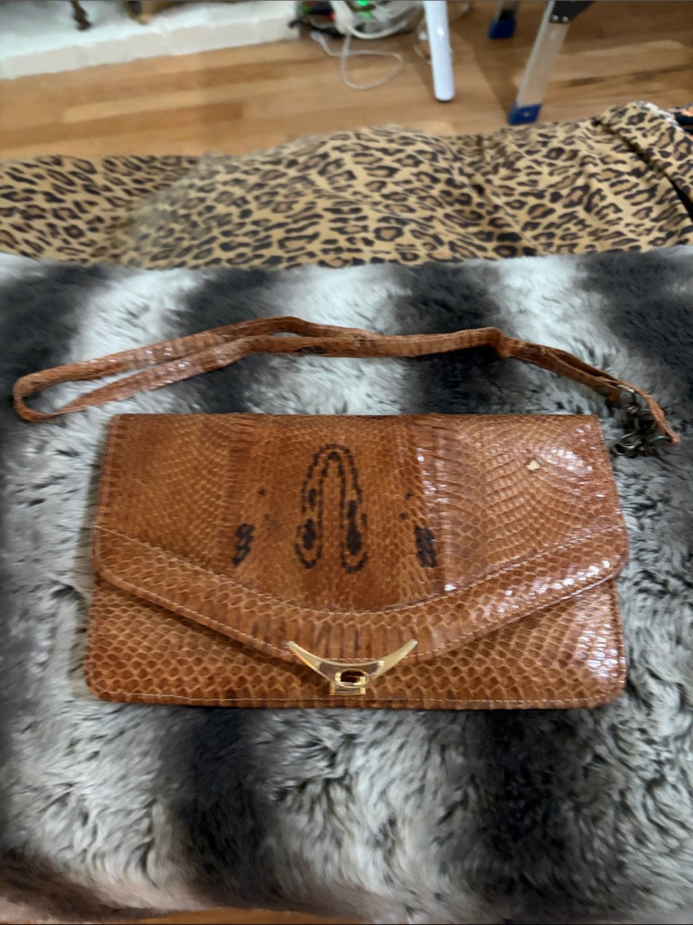 Vintage Brown Snakeskin-Effect Envelope Wristlet with Gold-Tone Clasp